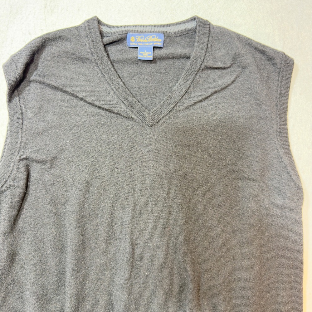 Brooks Brothers Sweater Vest Mens L Charcoal Black Excellent Merino Wool V-Neck